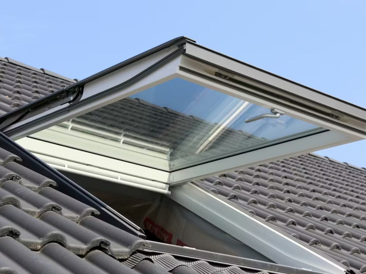 Mehr Licht mit neuen Dachfenstern in Nordwest